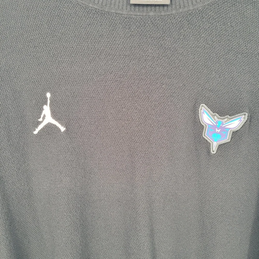 Rare Jordan NBA Charlotte Hornets Mens Large Black Knit Crewneck Sweater